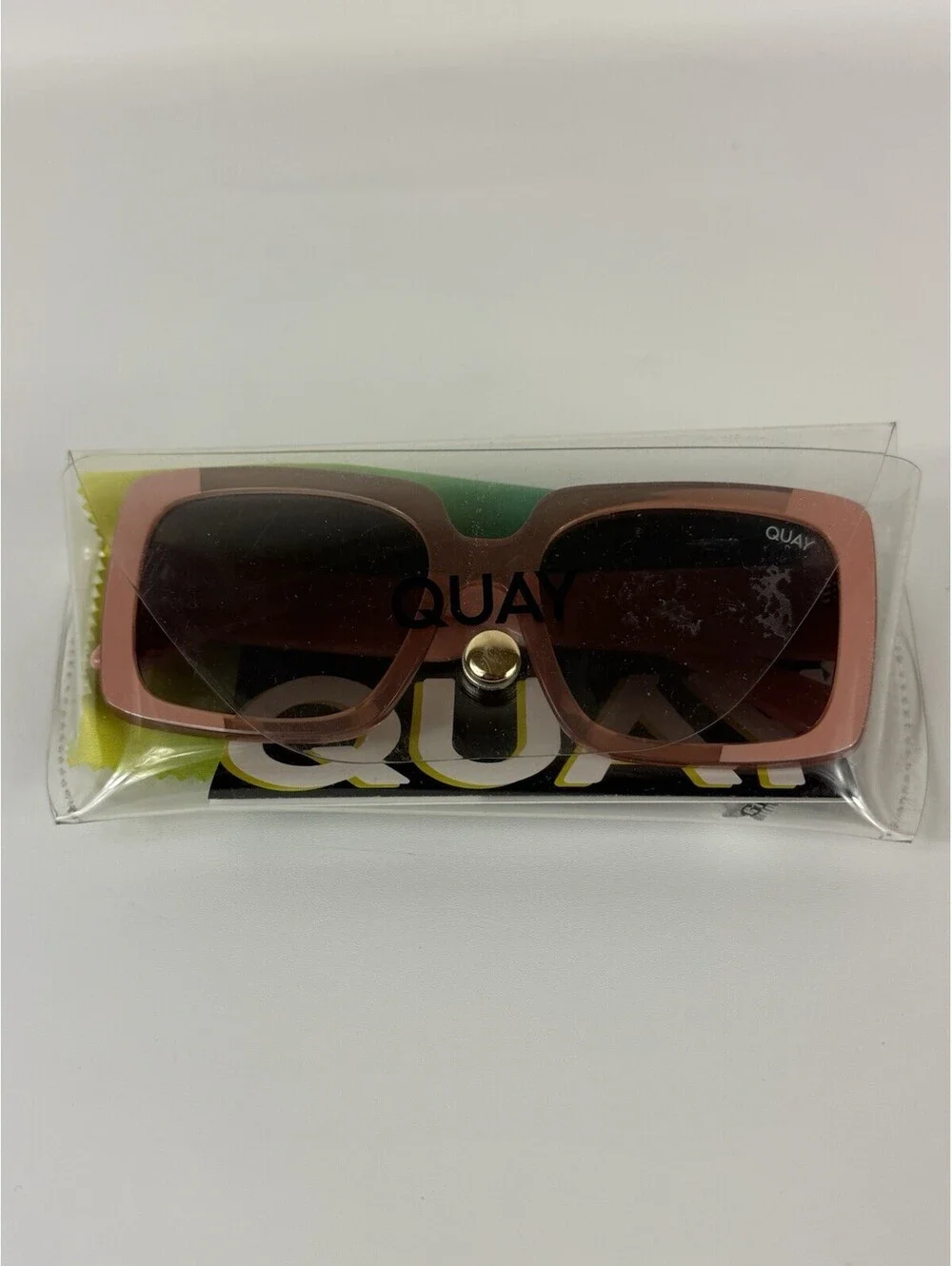 Quay Total Vibe 125 Sunglasses Polarized Black Frames